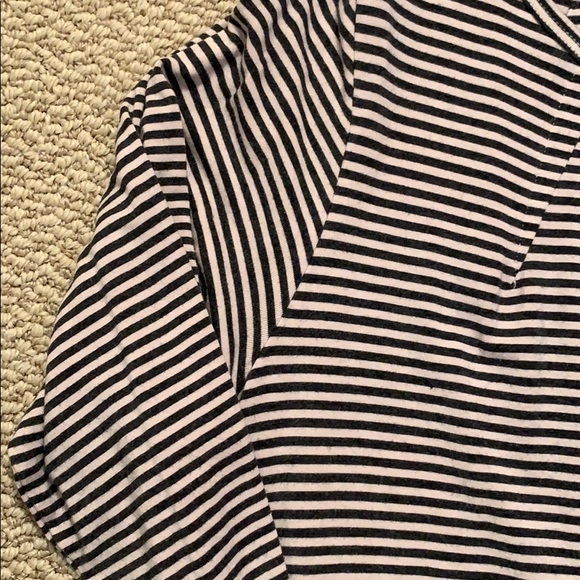 Black and white striped tunic by Theophilus - Picture 4 of 5